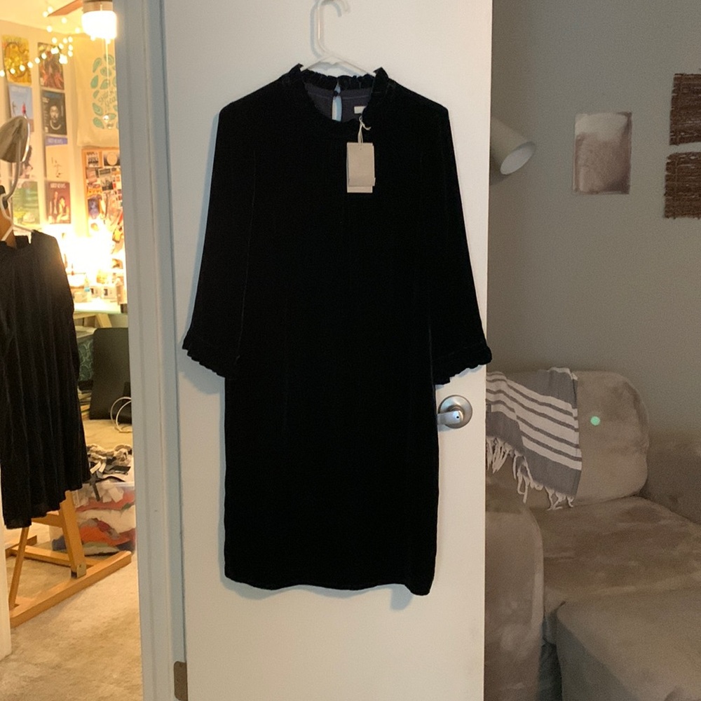 NWT Boden Adora Velvet party dress in Whale Grey, size 6 Regular.